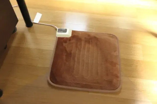 アイリスオーヤマ フットヒーター HCM-40S-T