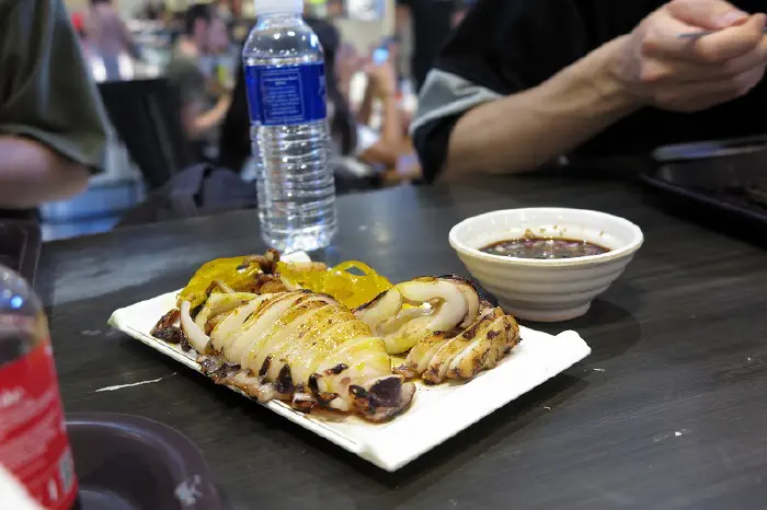 アヤラモール フードコート